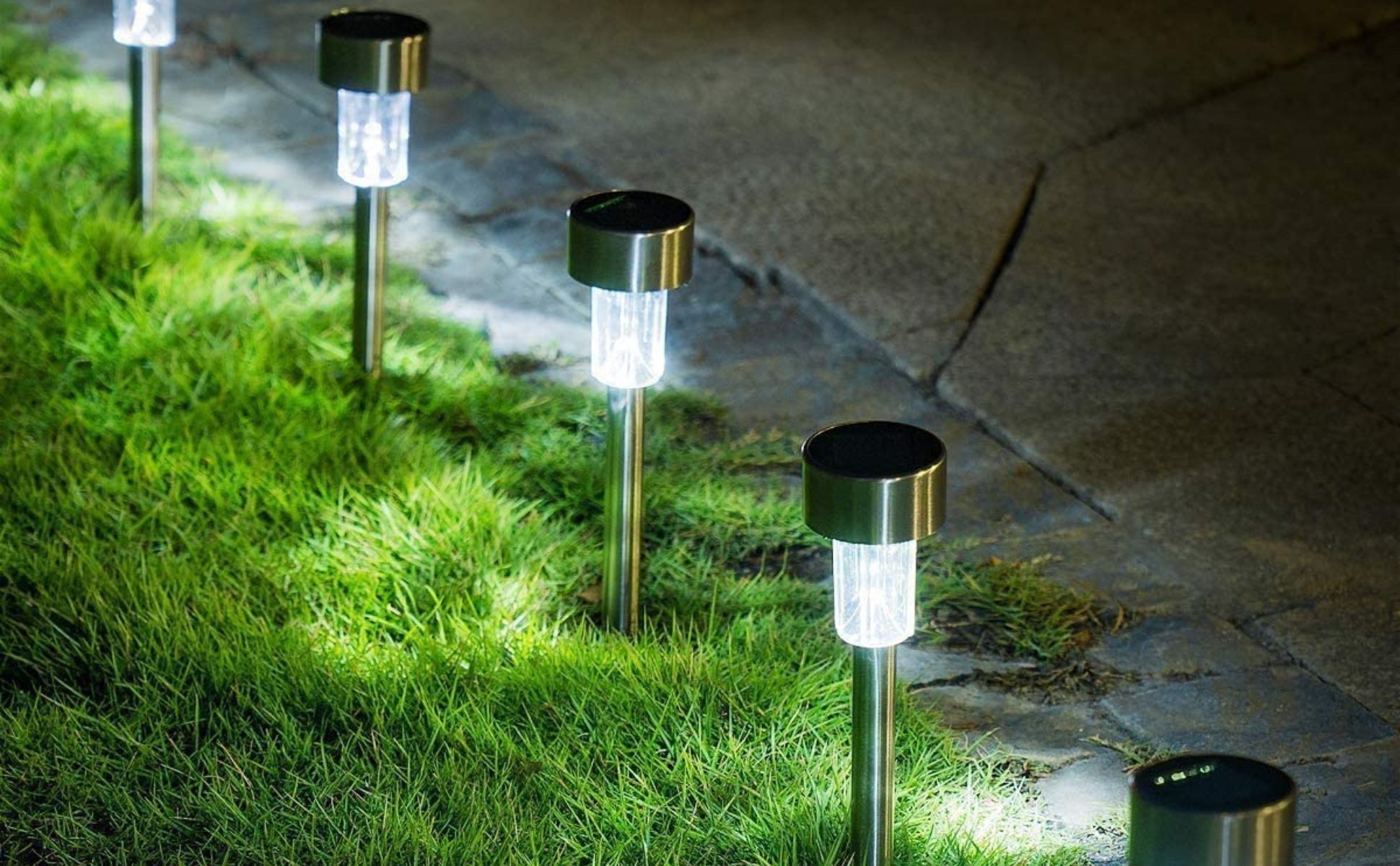 Solar Walkway Light